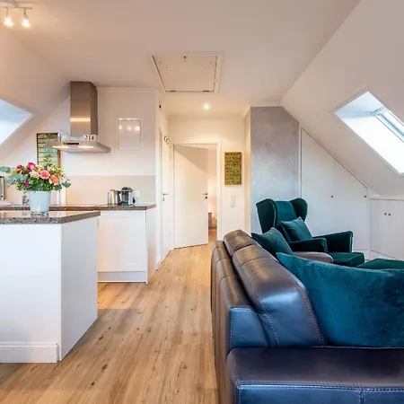 Elfzwei Apartment *